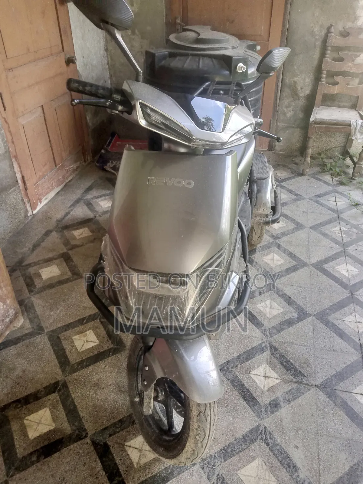 Revoo C32 2026 Gray