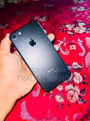 Apple iPhone 7 32 GB Black