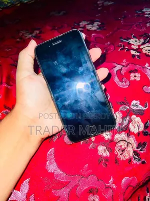Apple iPhone 7 32 GB Black
