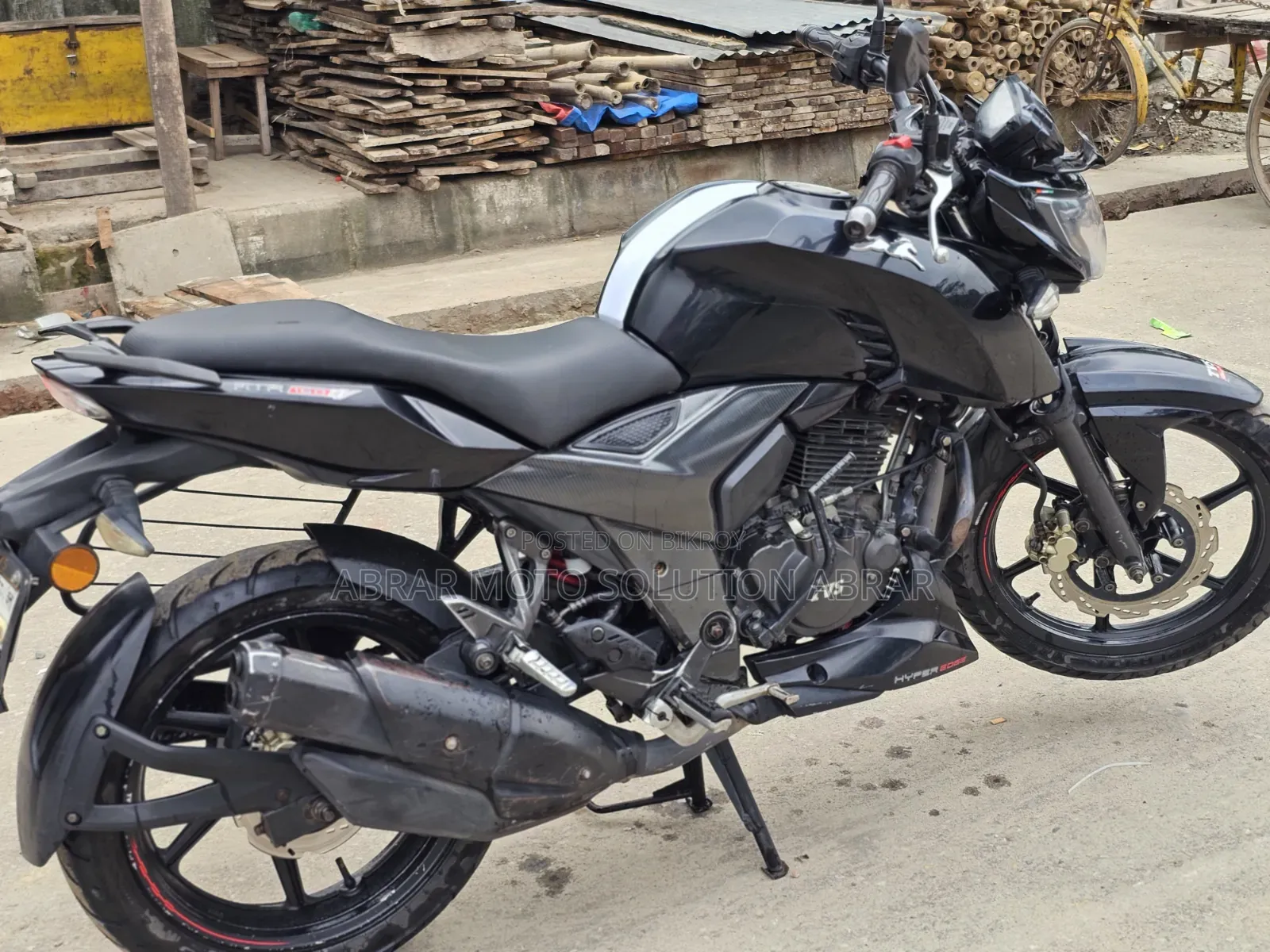 TVS Apache 160 4V 2019 Black