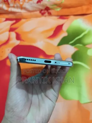 Tecno Pova Curve 256 GB Silver
