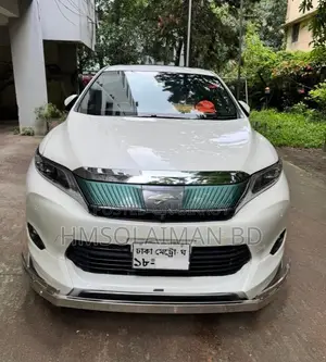 Toyota Harrier 2.0 2016 White