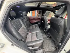 Toyota Harrier 2.0 2016 White