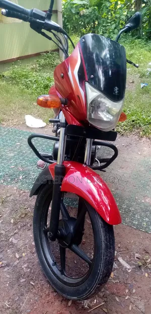 বাজাজ প্লাটিনা ১০০ ২০১৫ লাল