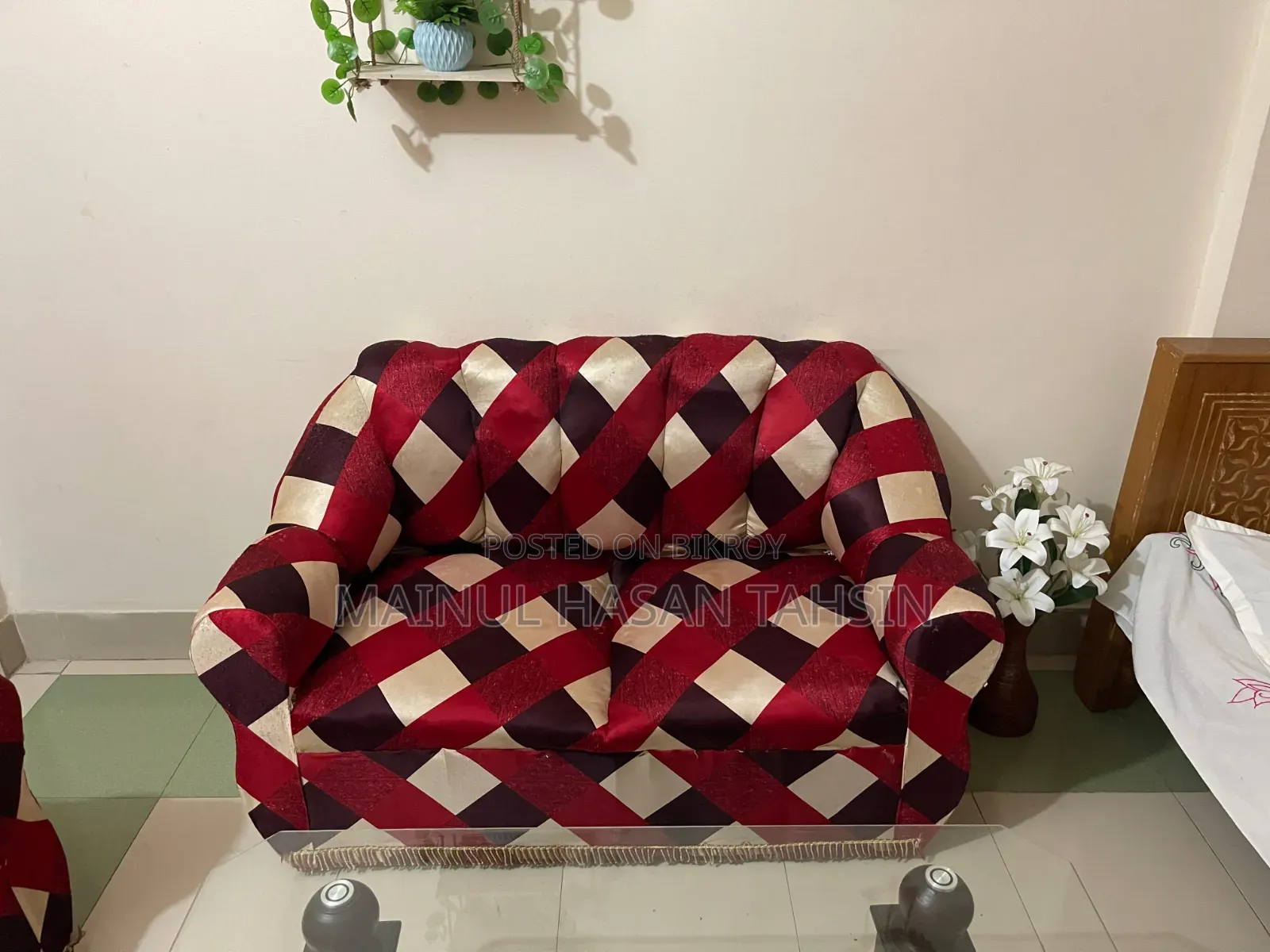 এক্স সেট সোফা ও খাট বিক্রি করা হবে