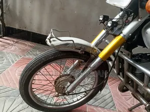 Honda 1990 Silver