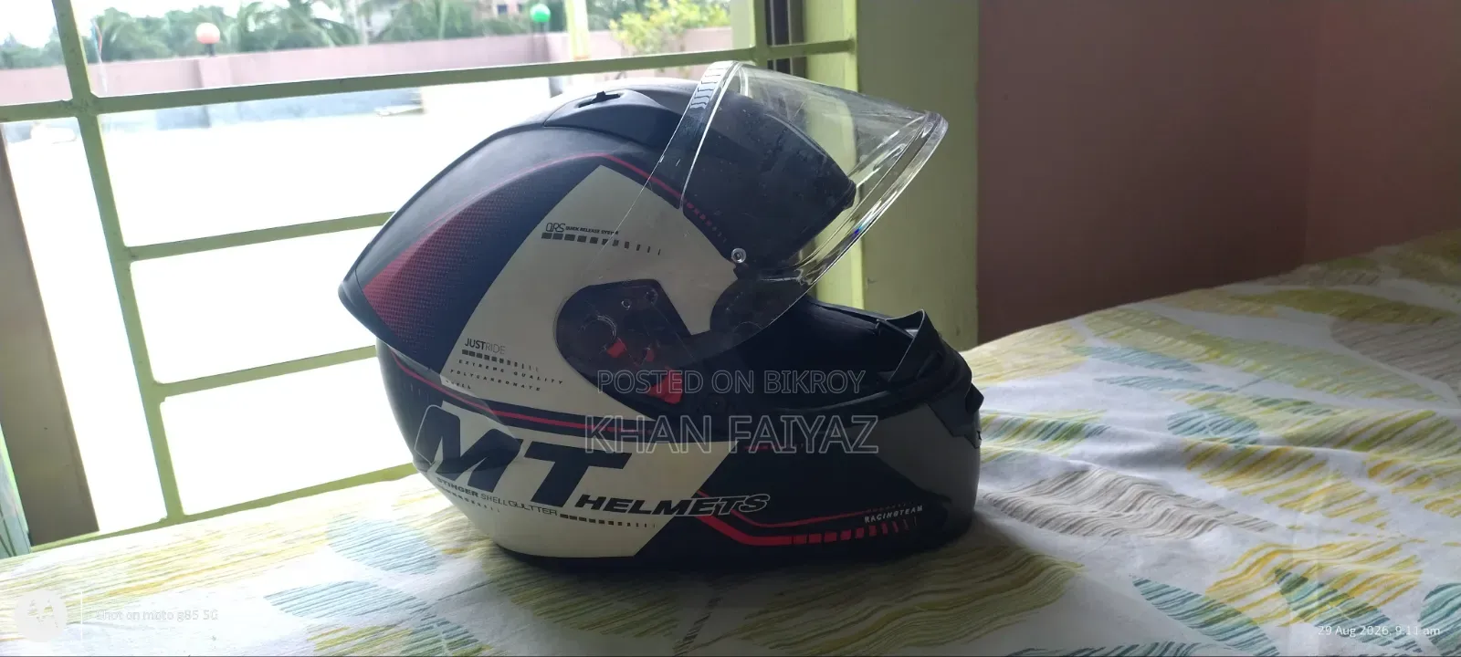 MT Stinger Helmet for Sale (Size: M, Fresh Condition)