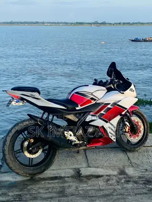Yamaha R15 V3 2015 White