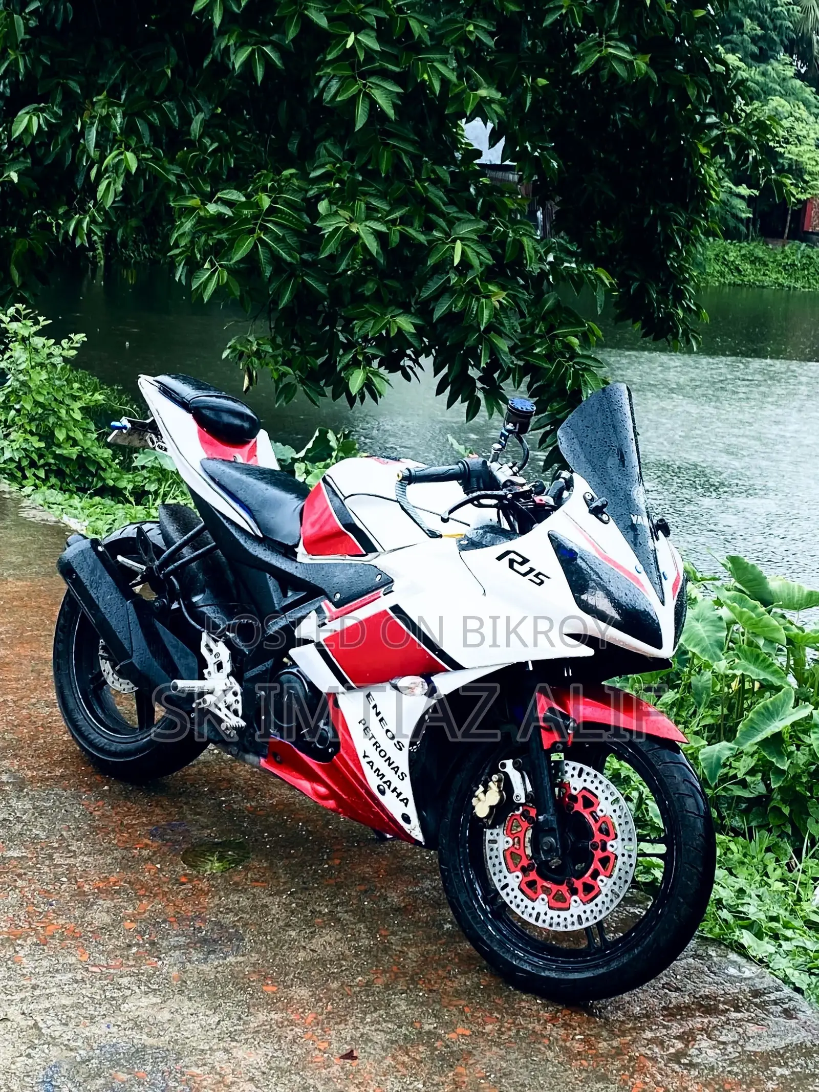Yamaha R15 V3 2015 White