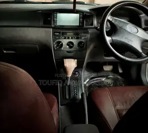 Toyota Corolla 2004 Silver