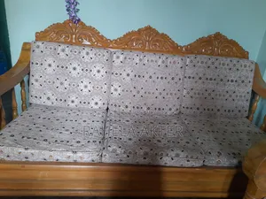 মজবুত সেগুন কাঠের কারুকাজ করা সোফা সেট (৩+১+১) বিক্রি হবে