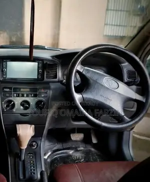 Toyota Corolla 2024 Silver
