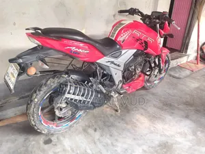 TVS Apache 160 4V 2022 Red