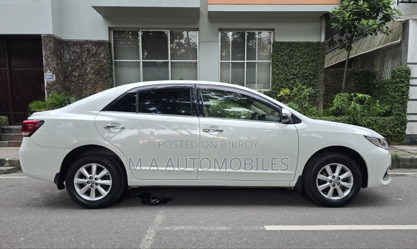 Toyota Premio 2019 Pearl