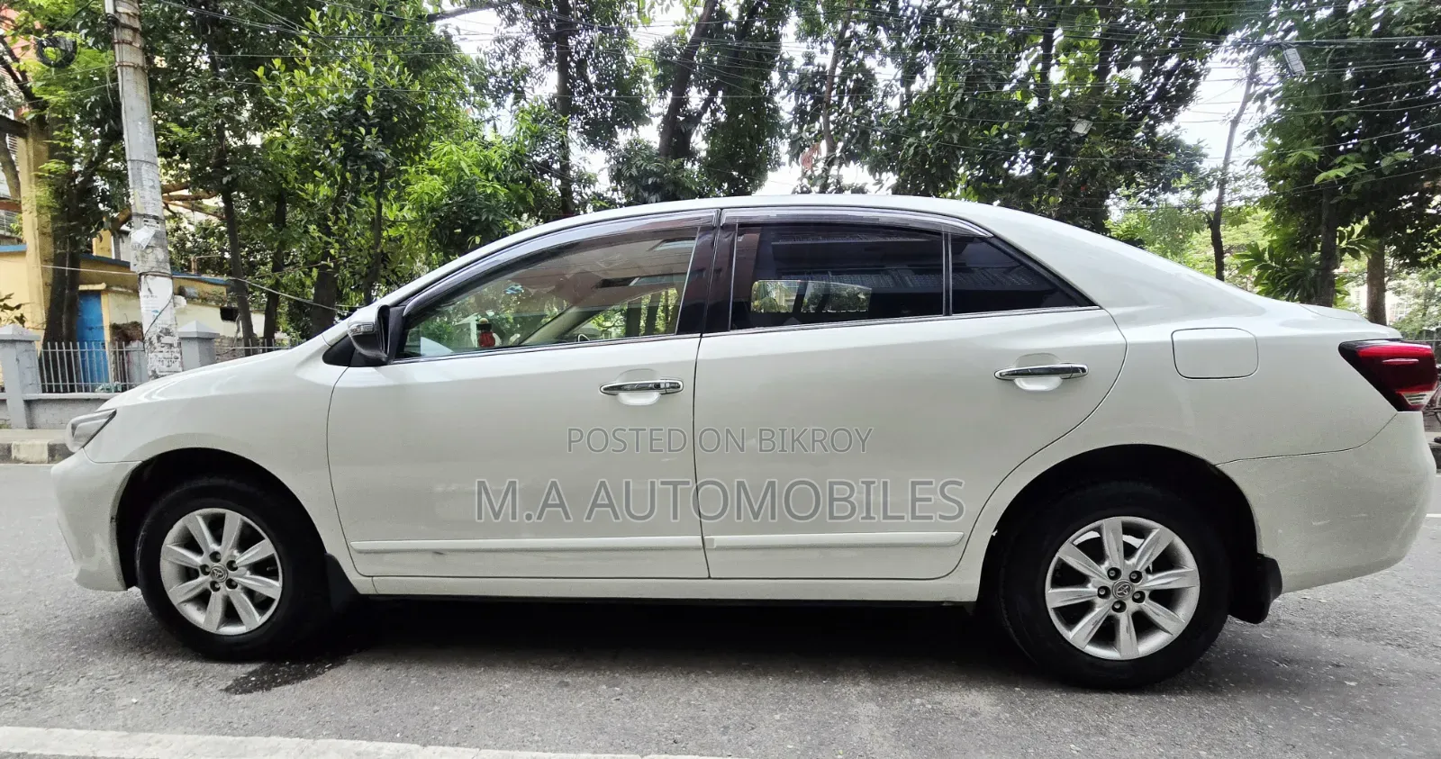 Toyota Premio 2019 Pearl