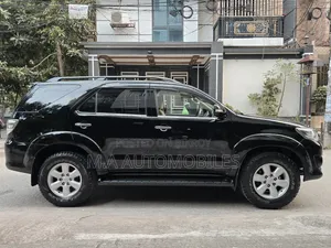 Toyota Fortuner 2013 Black