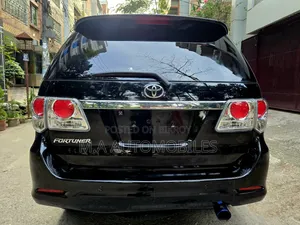 Toyota Fortuner 2013 Black