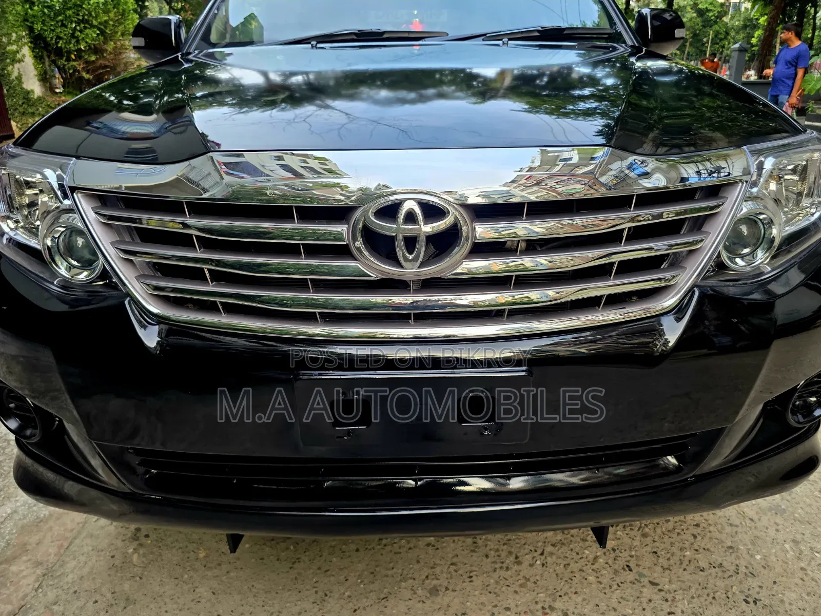 Toyota Fortuner 2013 Black