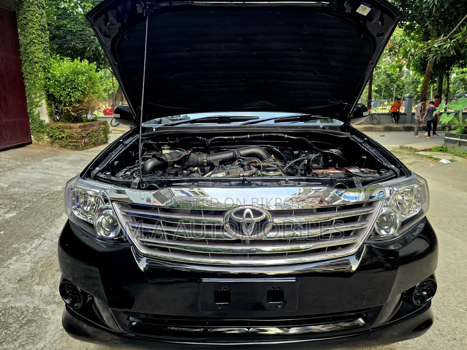 Toyota Fortuner 2013 Black