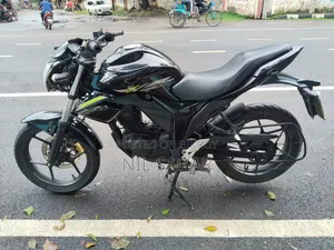 Suzuki 2022 Black