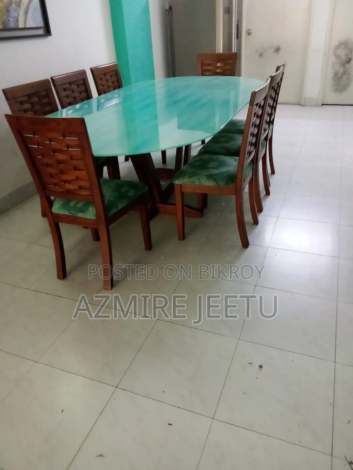 এই Exclusive ৮ চেয়ারের Dining Table টি বিক্রি হবে