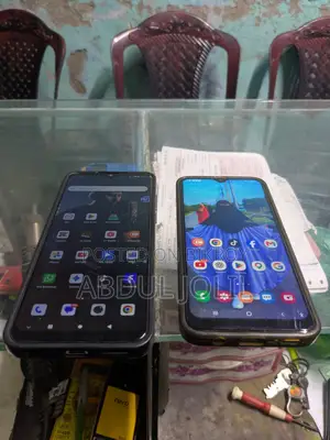 Samsung Galaxy M20 64 GB Black
