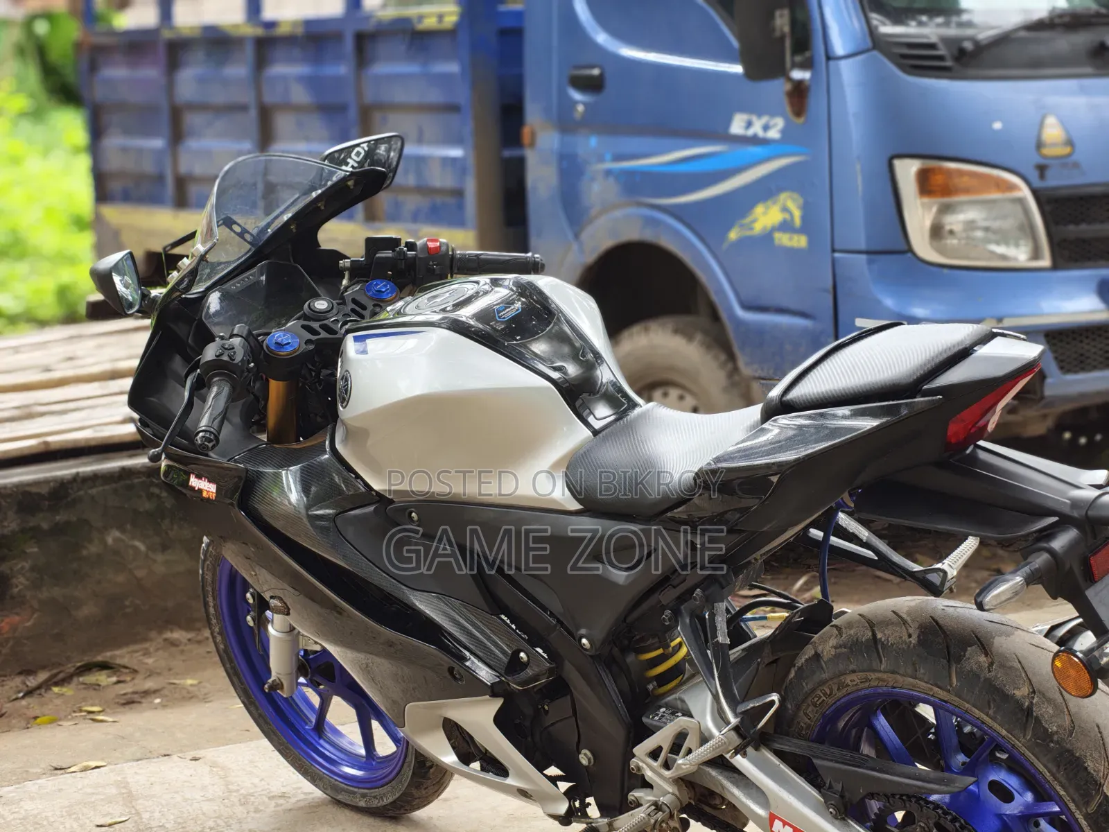 Yamaha R1 2024 Silver