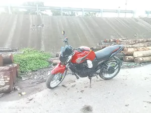 Yamaha FZ 2011 Red