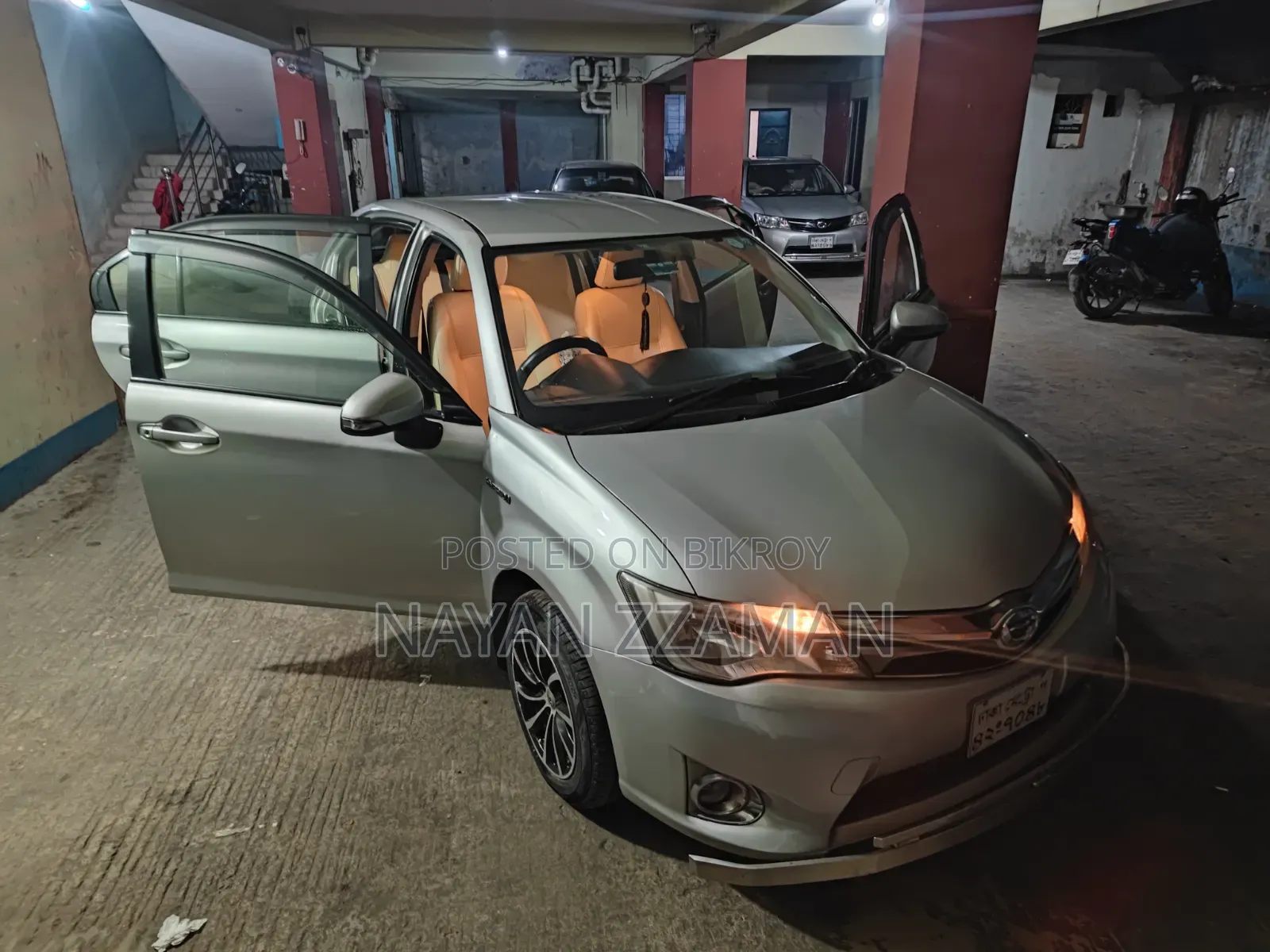 Toyota Axio 1.5 Hybrid 2WD 2014 Silver