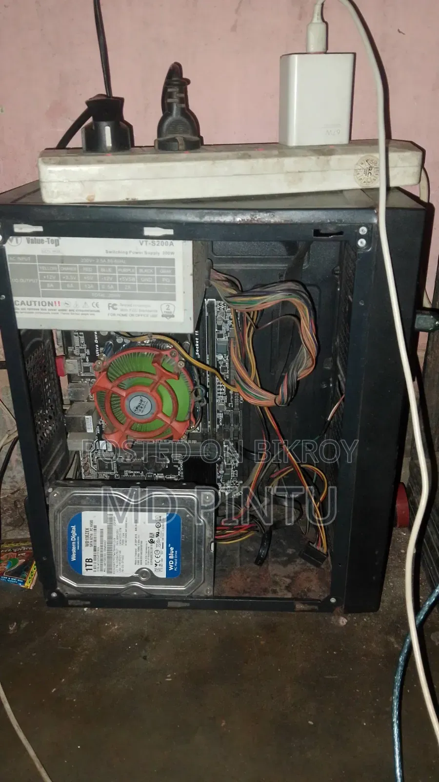 Gigabyte GA-H110MSTX-HD3-ZK 4GB Intel Core i3 HDD+SSD 1T