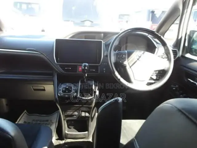 Toyota Noah 2.0 FWD (8 Seater) 2019 Pearl