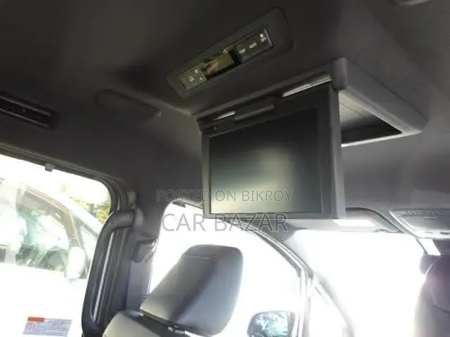 Toyota Noah 2.0 FWD (8 Seater) 2019 Pearl