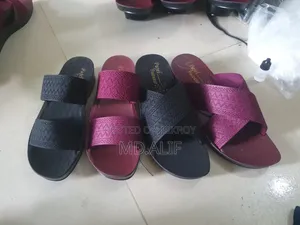Pu জুতার কালেকশন