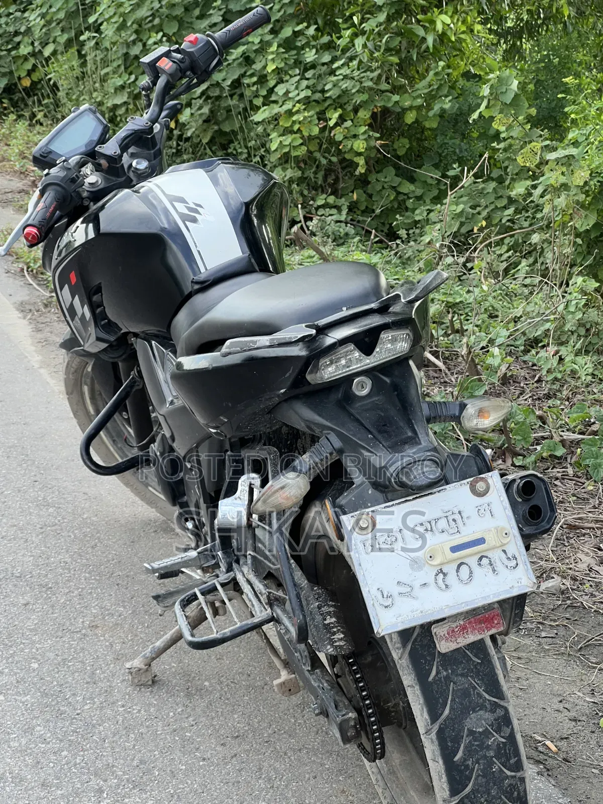TVS Apache RTR 160 4V 2022 Black