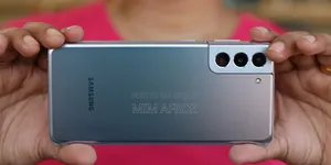 Samsung Galaxy S21+ 5G 128 GB Silver