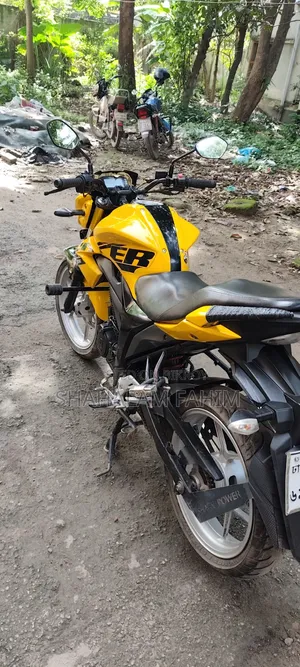 Suzuki Gixxer 2023 Yellow