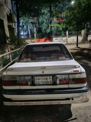 Toyota Corolla Sedan Automatic 1990 White