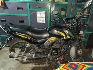 TVS Stryker 125 2021 Yellow