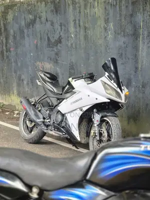Yamaha R15 V3 2016 White