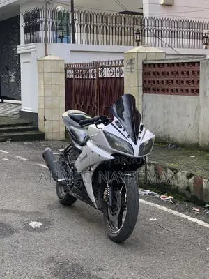 Yamaha R15 V3 2016 White