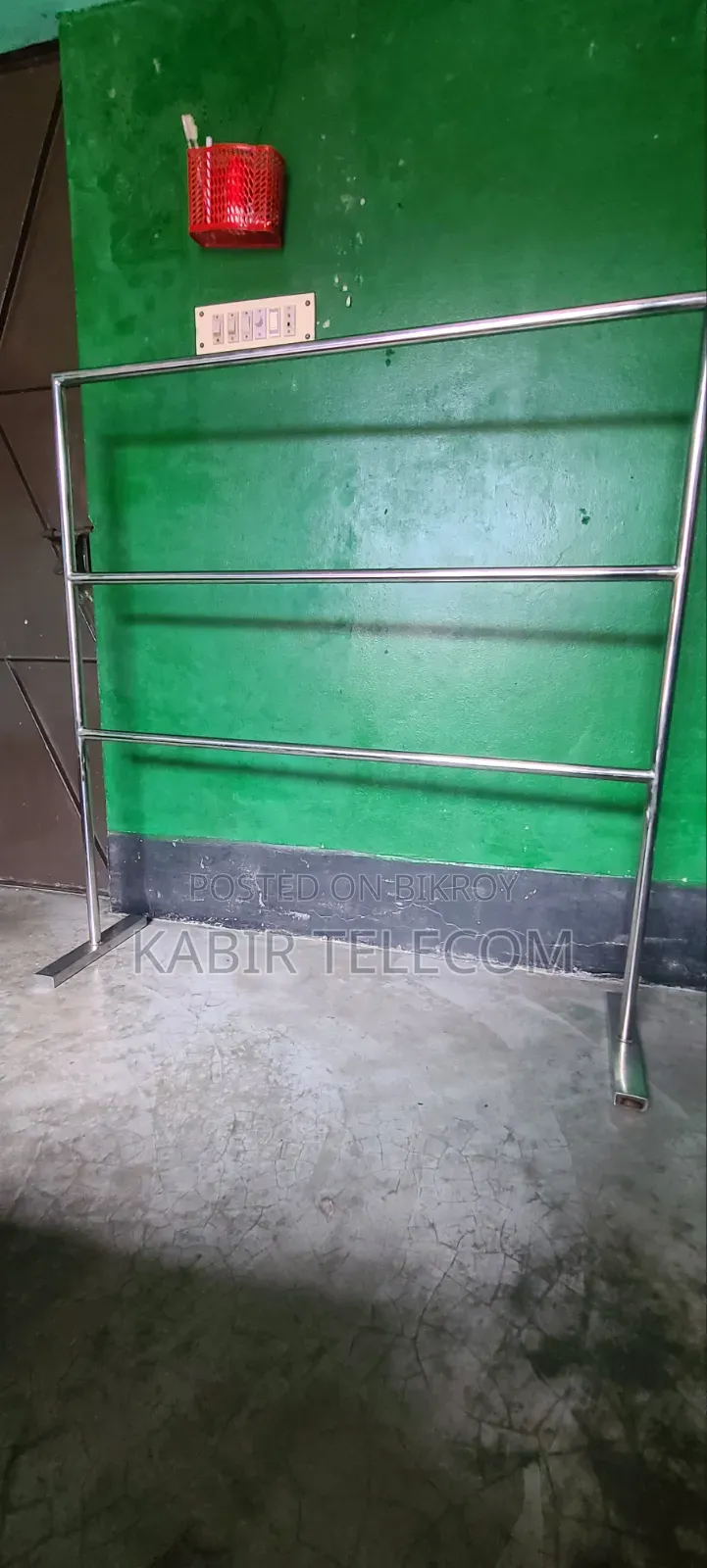 স্টিলের নতুন আলনা