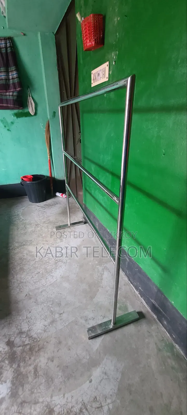 স্টিলের নতুন আলনা