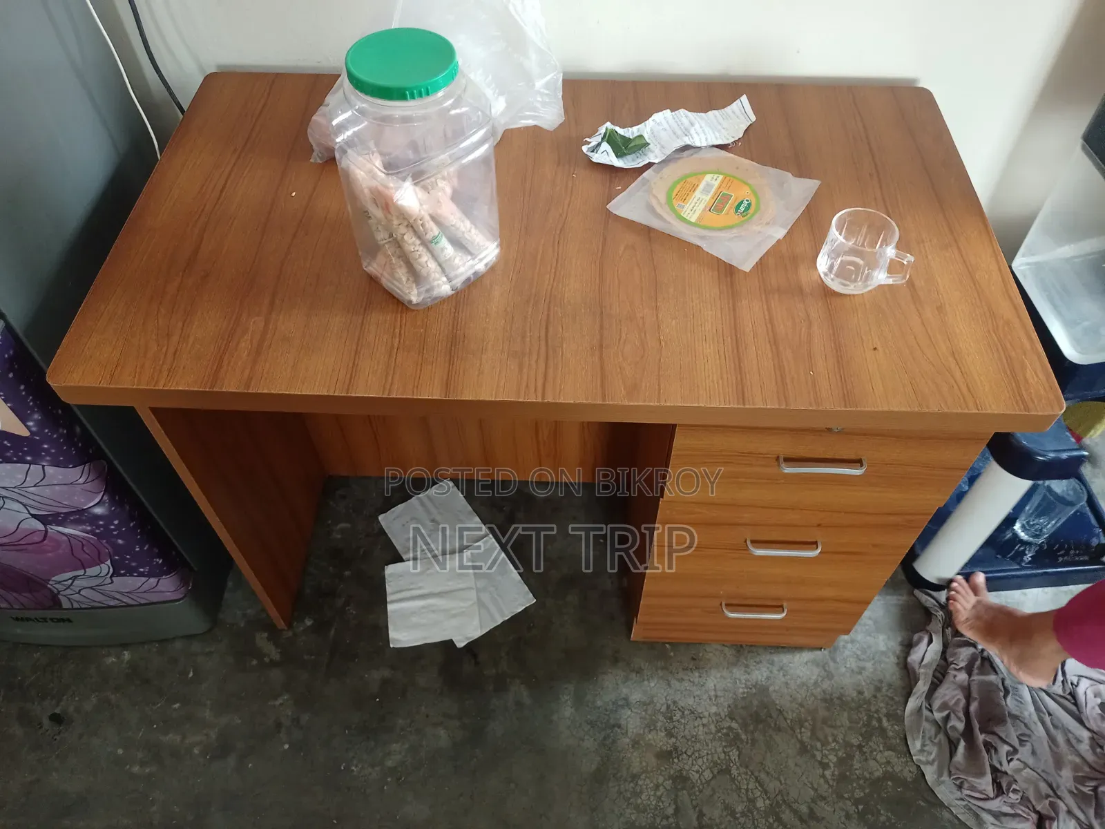 Reading Table