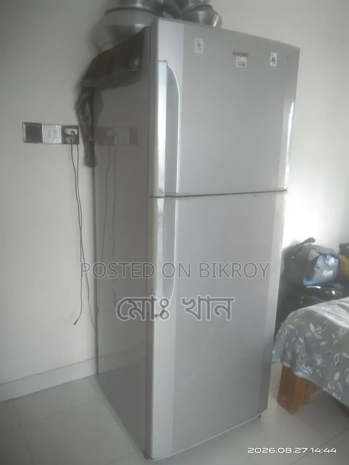 একটি ফ্রিজ বিক্রি হবে