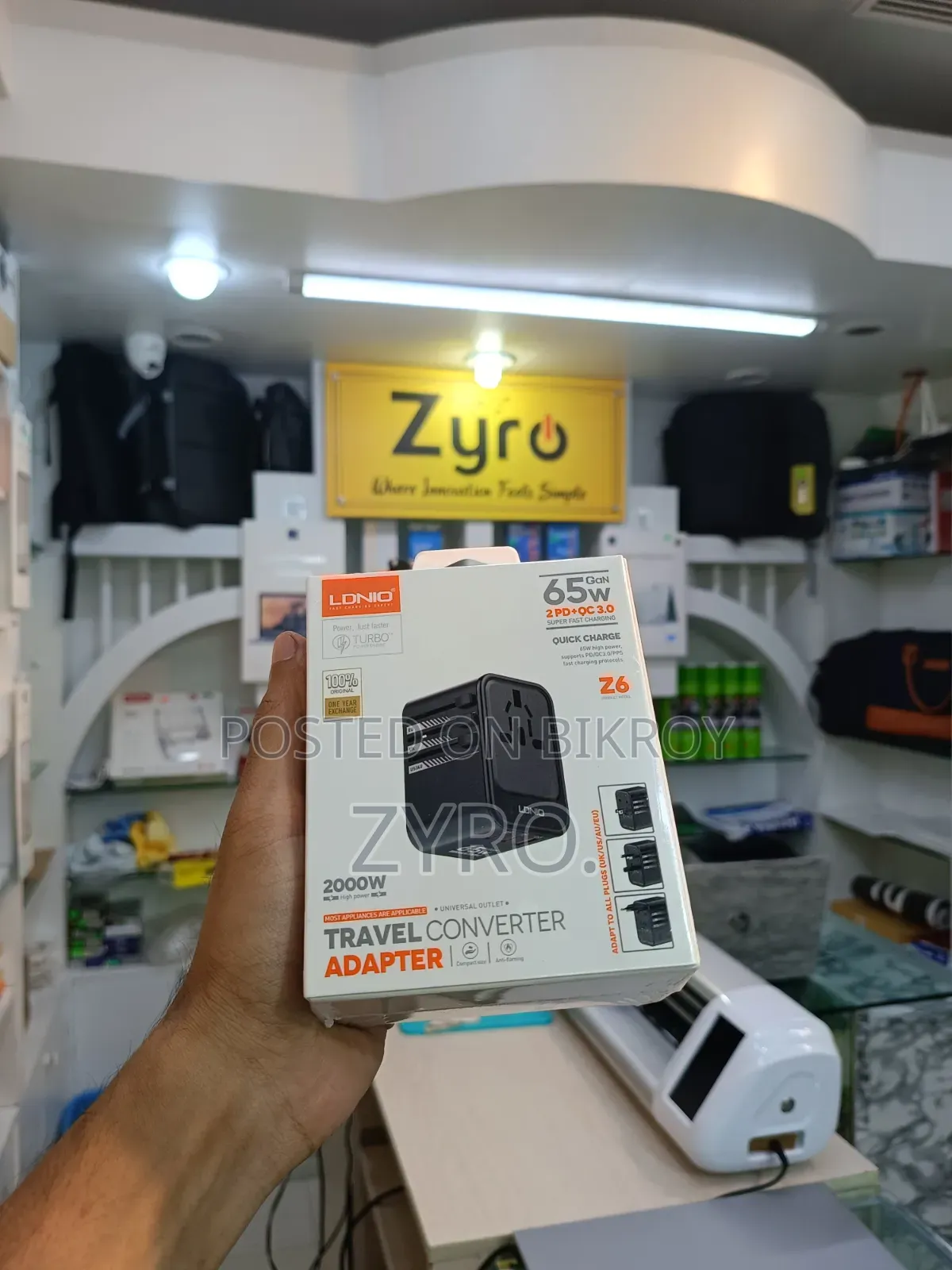 LDNIO Z6 3 USB Ports 65W GaN Travel Adapter