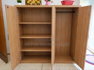 নতুনের মত আলমারি অউরাতন দামে বিক্রি হবে।