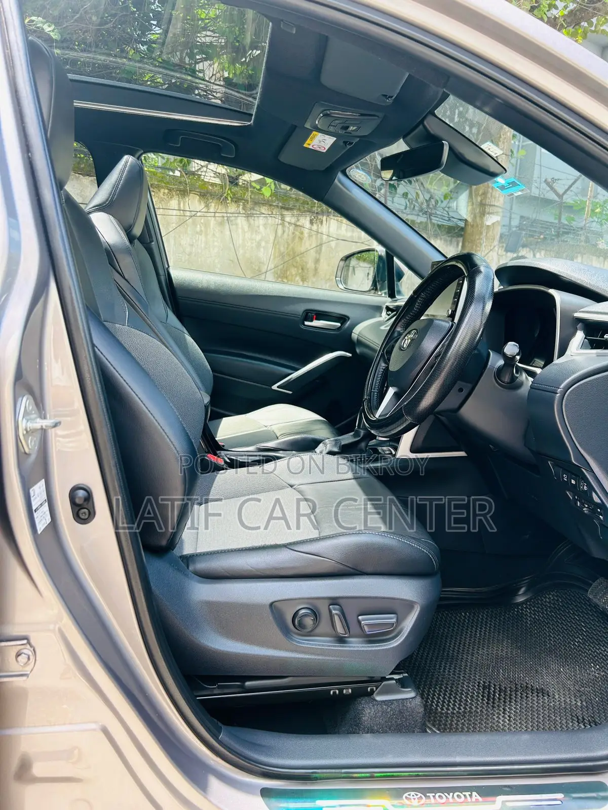 Toyota Corolla Cross 2022 Brown