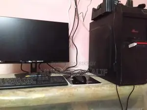 Desktop Computer Dell 8GB Intel Core i5 SSD 256GB