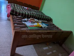 একটি খাট বিক্রয় করতে চাই