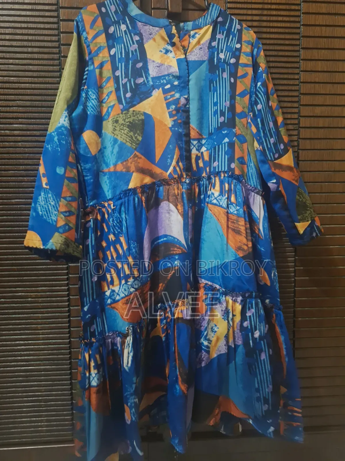DECLUTTERING Dresses